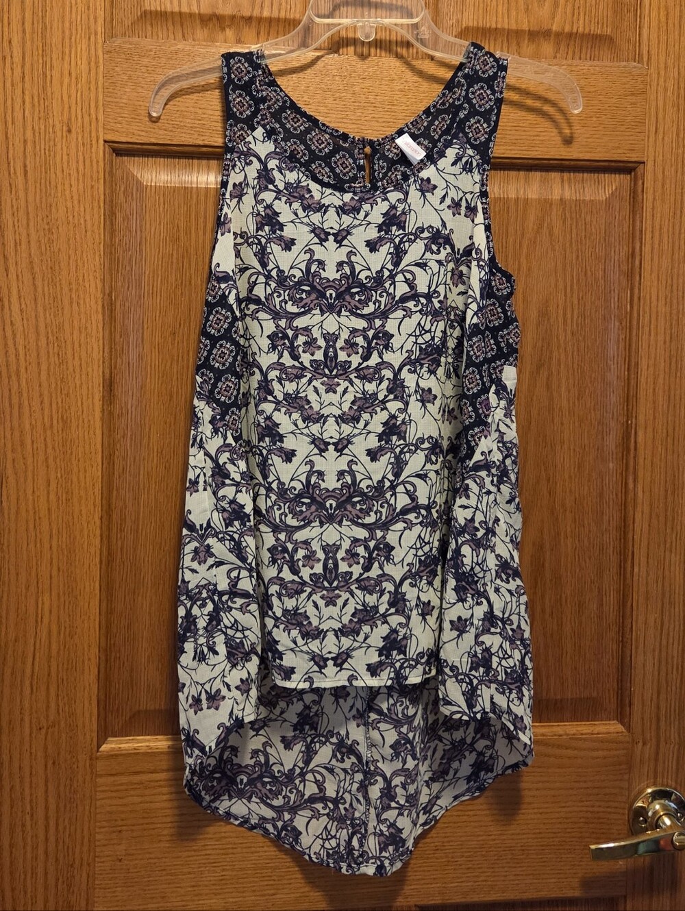 Women's Sleeveless Top